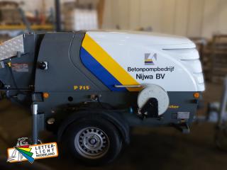 Aanhanger bestickeren Betonpompbedrijf. Geheel uitgevoerd in snijfolie.